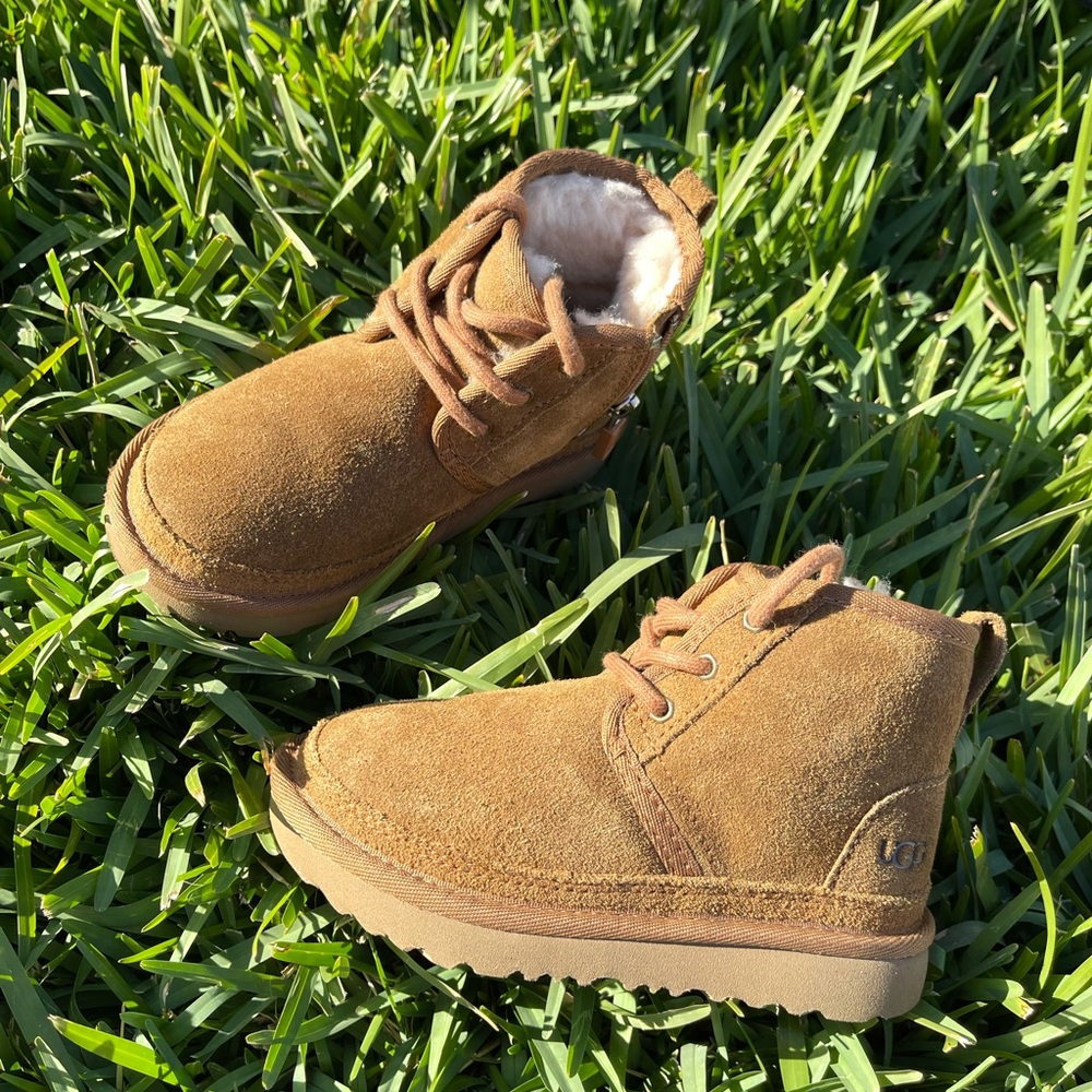 UGG🍁🍂Neumel chestnut winter boots Sz 10 toddler - Picture 3 of 12